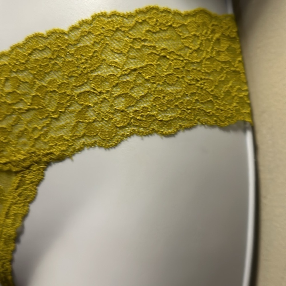 โจ๐NWT Victoria's Secret Lace Thong Panty S/P - Chartreuse Green โจ๐ - Picture 7 of 16